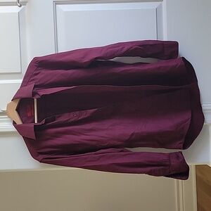 Men's fitted dress shirt, maroon, size small